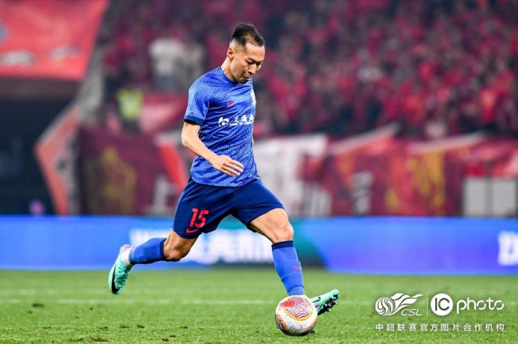 好博体育-加时末段NBA季后赛传出新动向；上海海港防线松动；管理层表态——信心回归；训练强度明显提升的简单介绍